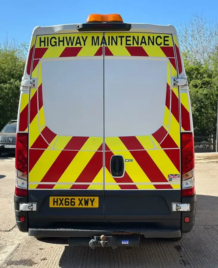 2016-iveco-daily-s-class-23td-35s13v-3000-h1-plus-panel-big-7