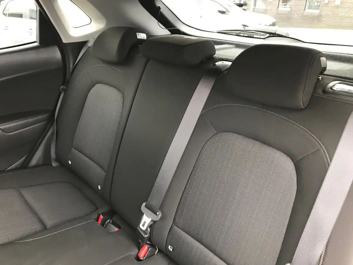 2022-hyundai-kona-16-gdi-premium-big-5