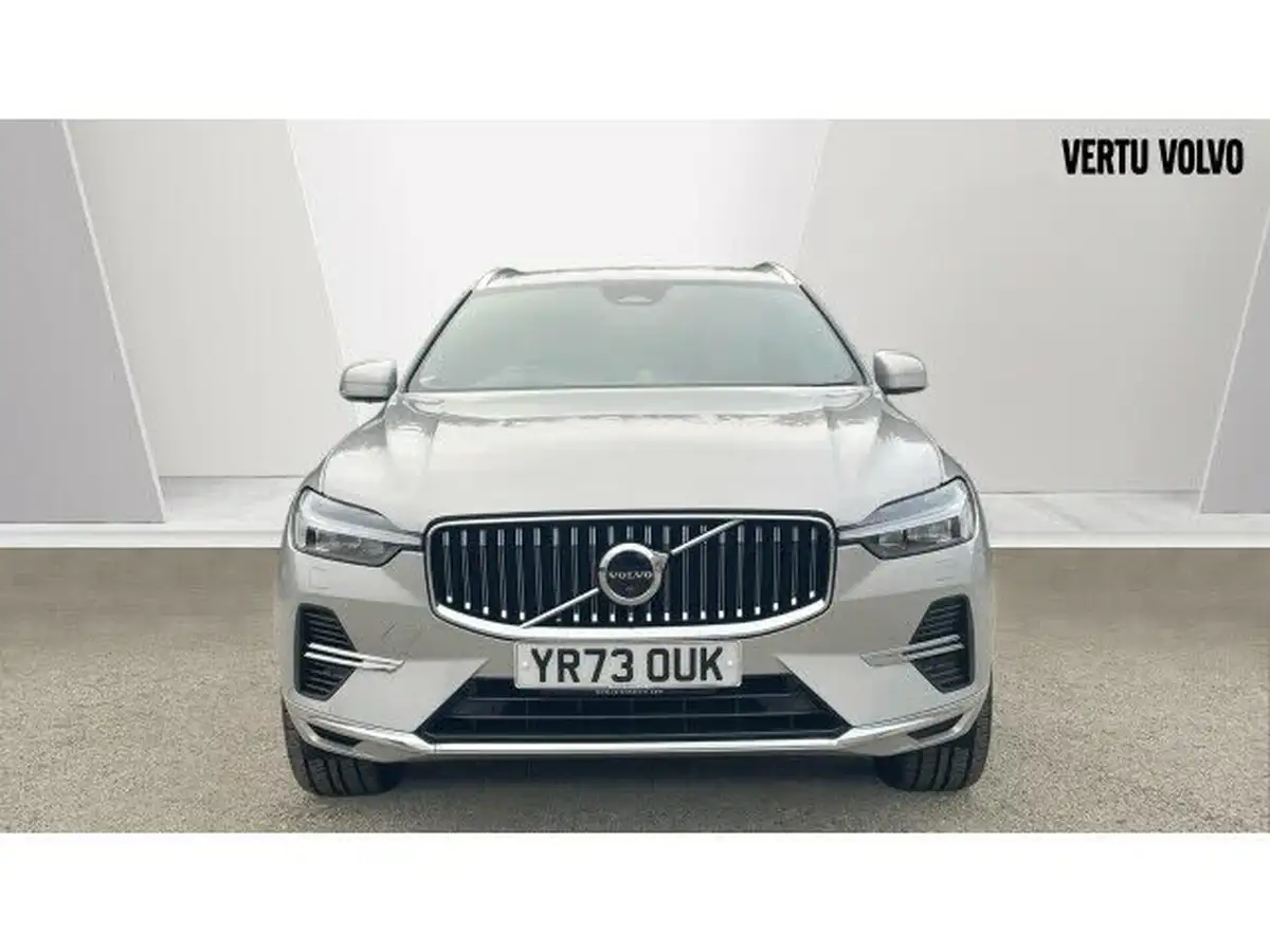 2023-volvo-xc60-20-t8-ultimate-dark-big-11