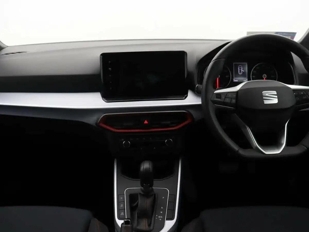 2022-seat-arona-15-tsi-fr-big-12