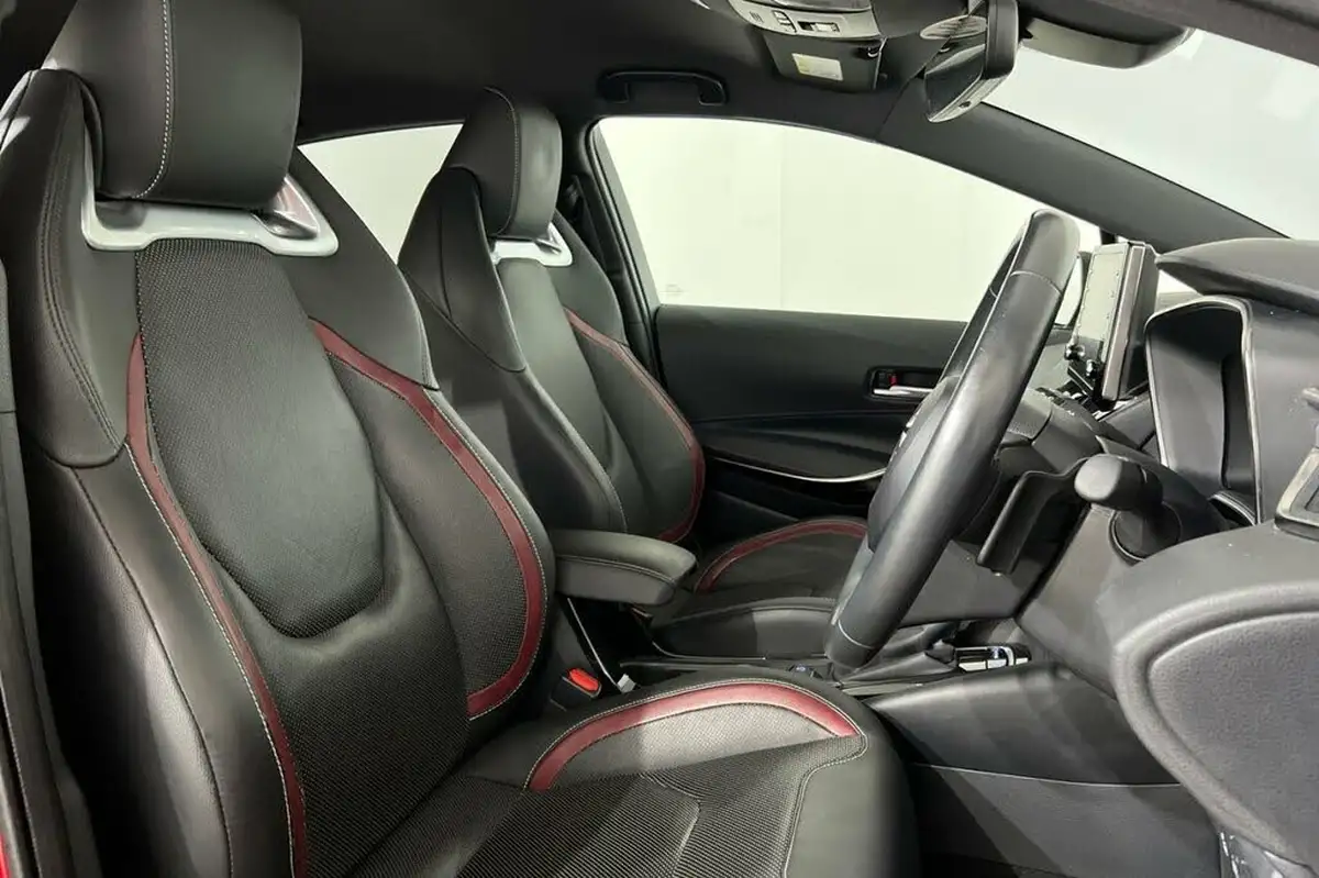 2020-toyota-corolla-20-vvt-i-excel-trk-hatchback-big-20