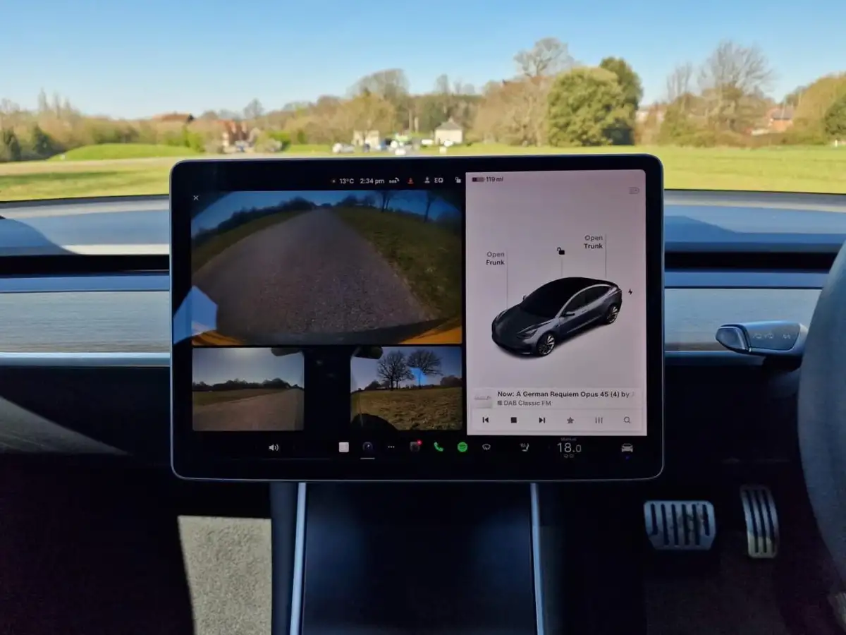 2019-tesla-model-3-e-4x4-performance-pack-big-10