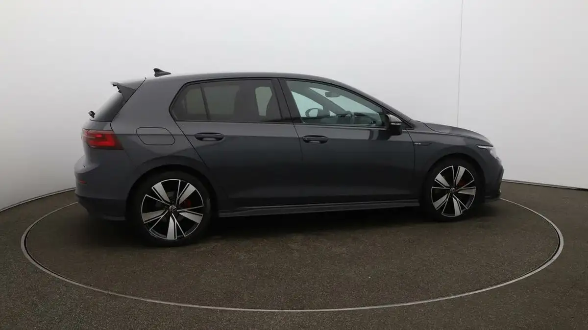 2021-volkswagen-golf-20tdi-gtd-big-45