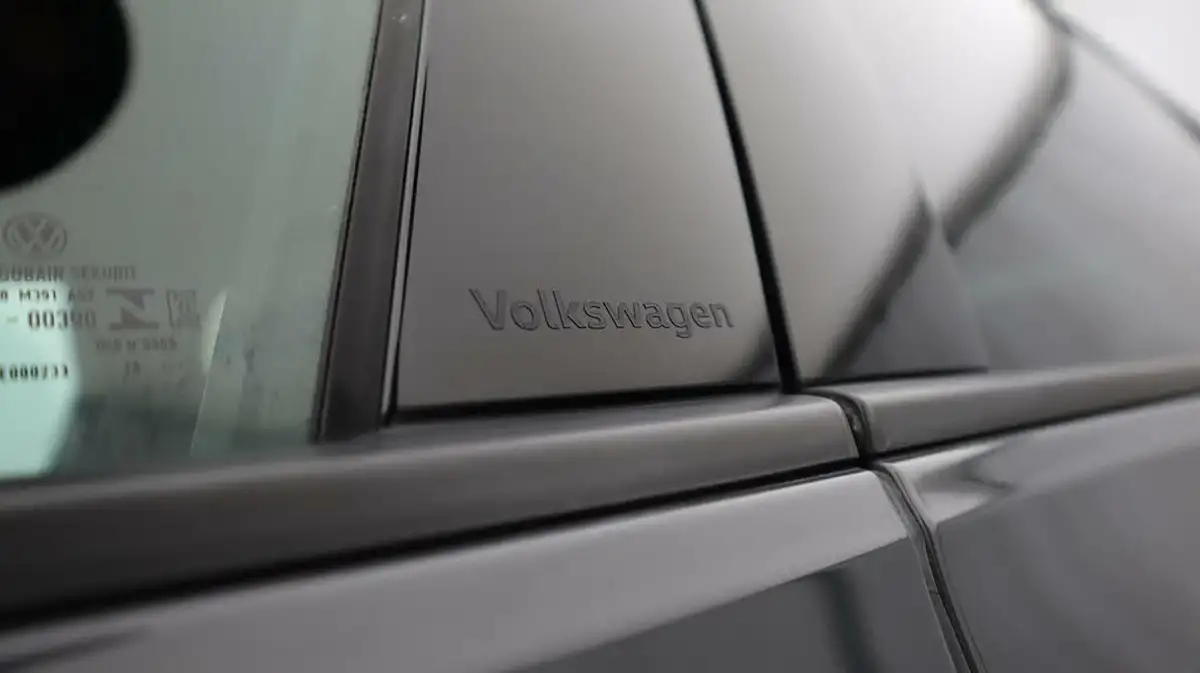 2021-volkswagen-golf-20tdi-gtd-big-23