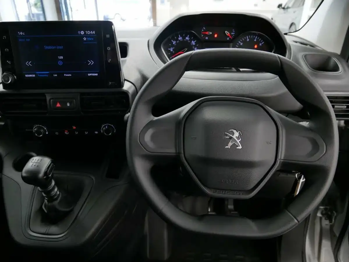 2023-peugeot-partner-15-bluehdi-850-professional-premium-ss-big-15