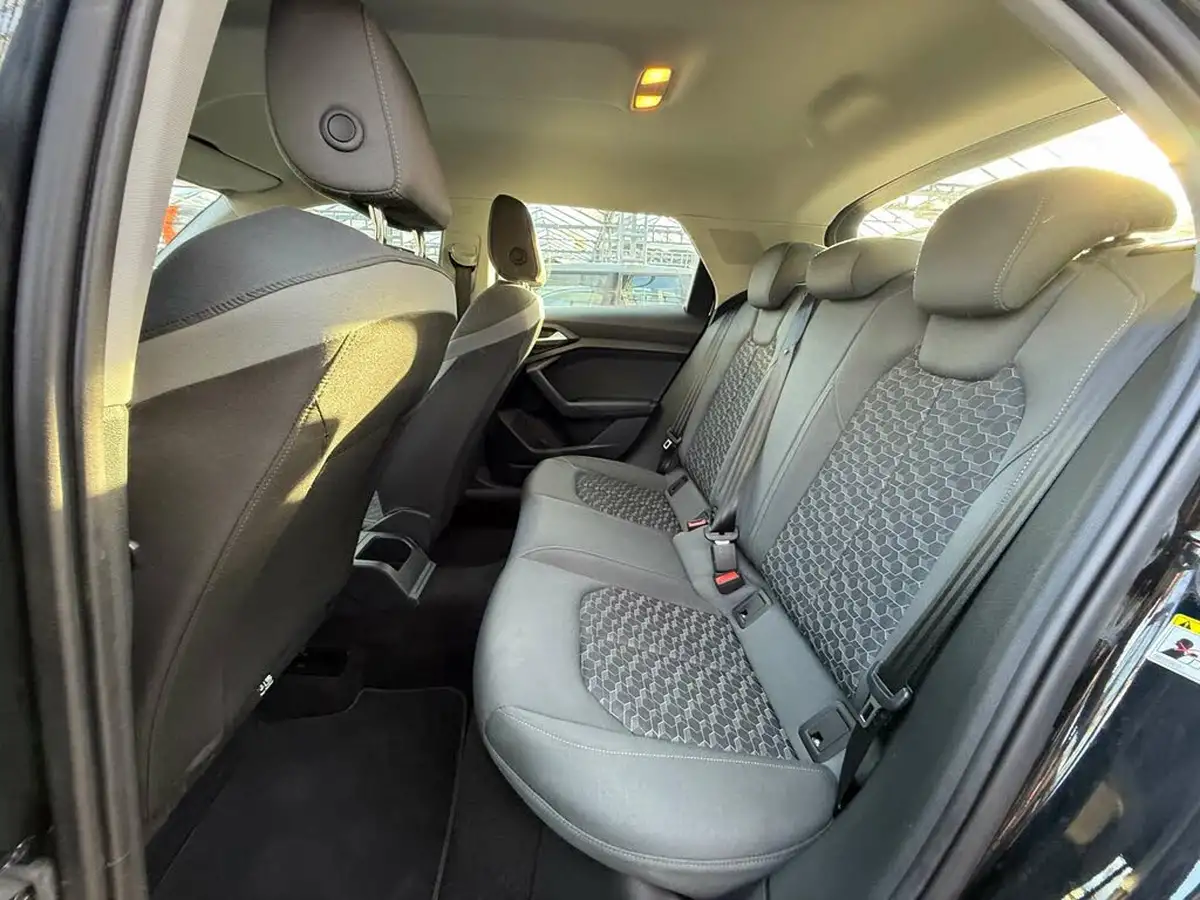 2019-audi-a1-10-30-tfsi-sport-big-34