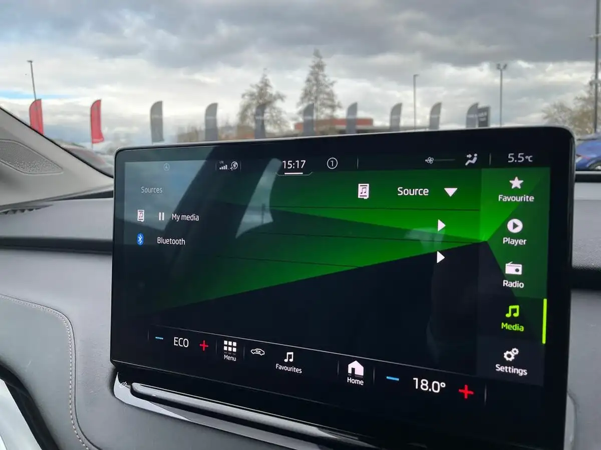 2023-skoda-enyaq-e-60-big-20