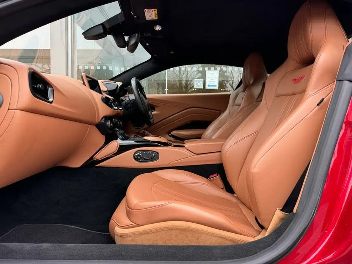 2018-aston-martin-vantage-40-v8-vantage-big-6