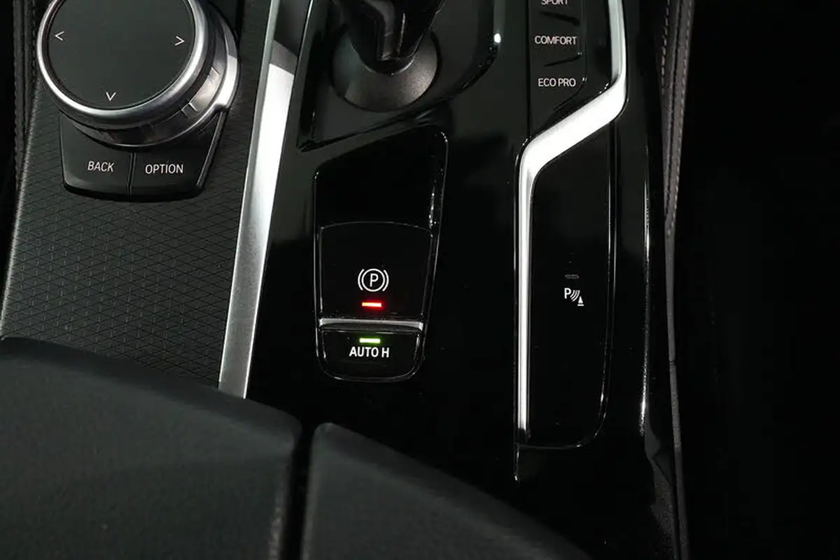 2021-bmw-5-series-20-520i-m-sport-mht-saloon-4d-big-53