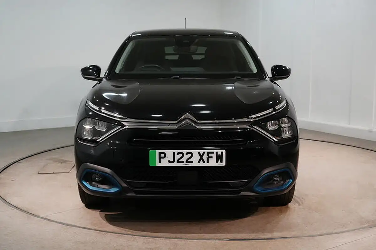 2022-citroen-c4-e-shine-big-2