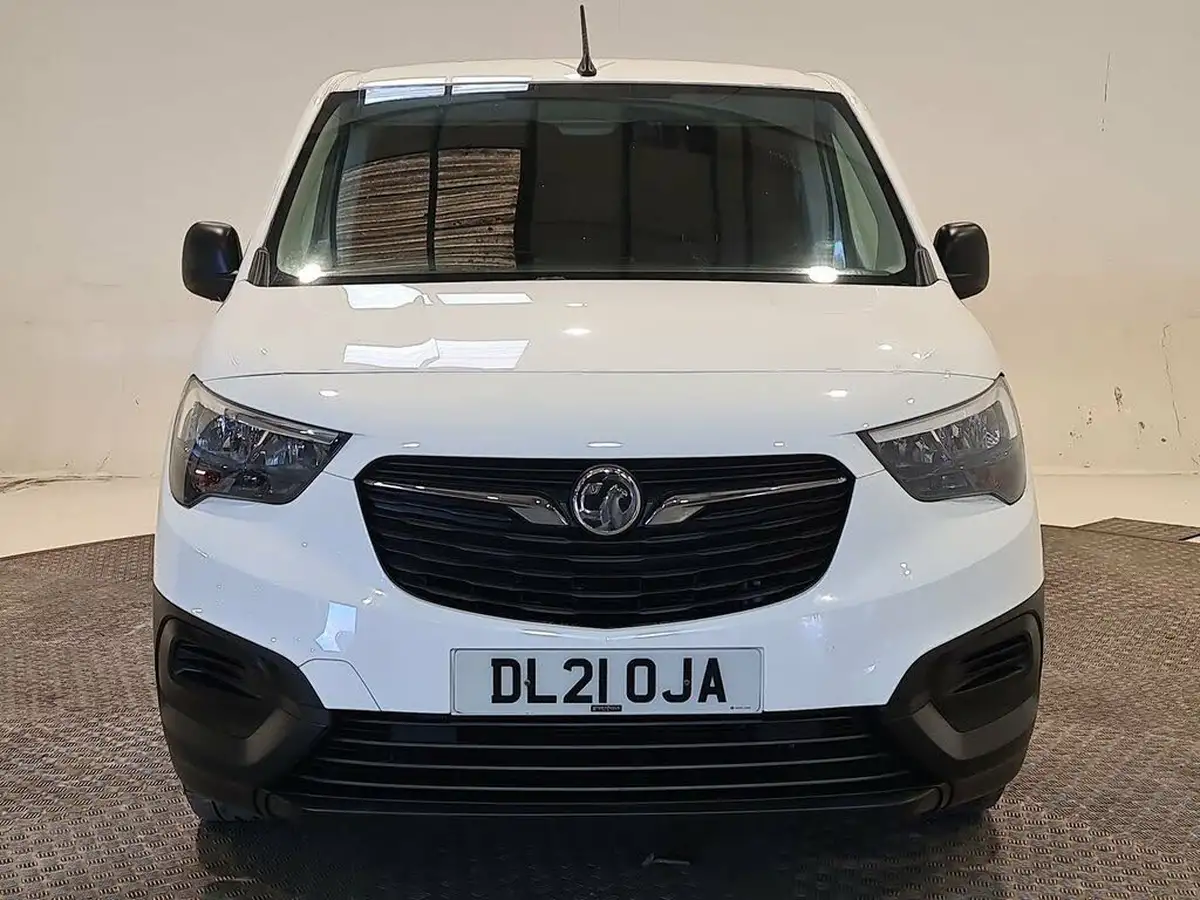 2021-vauxhall-combo-15cdti-dynamic-2300-100pseu6dt-l1h1-panel-big-12
