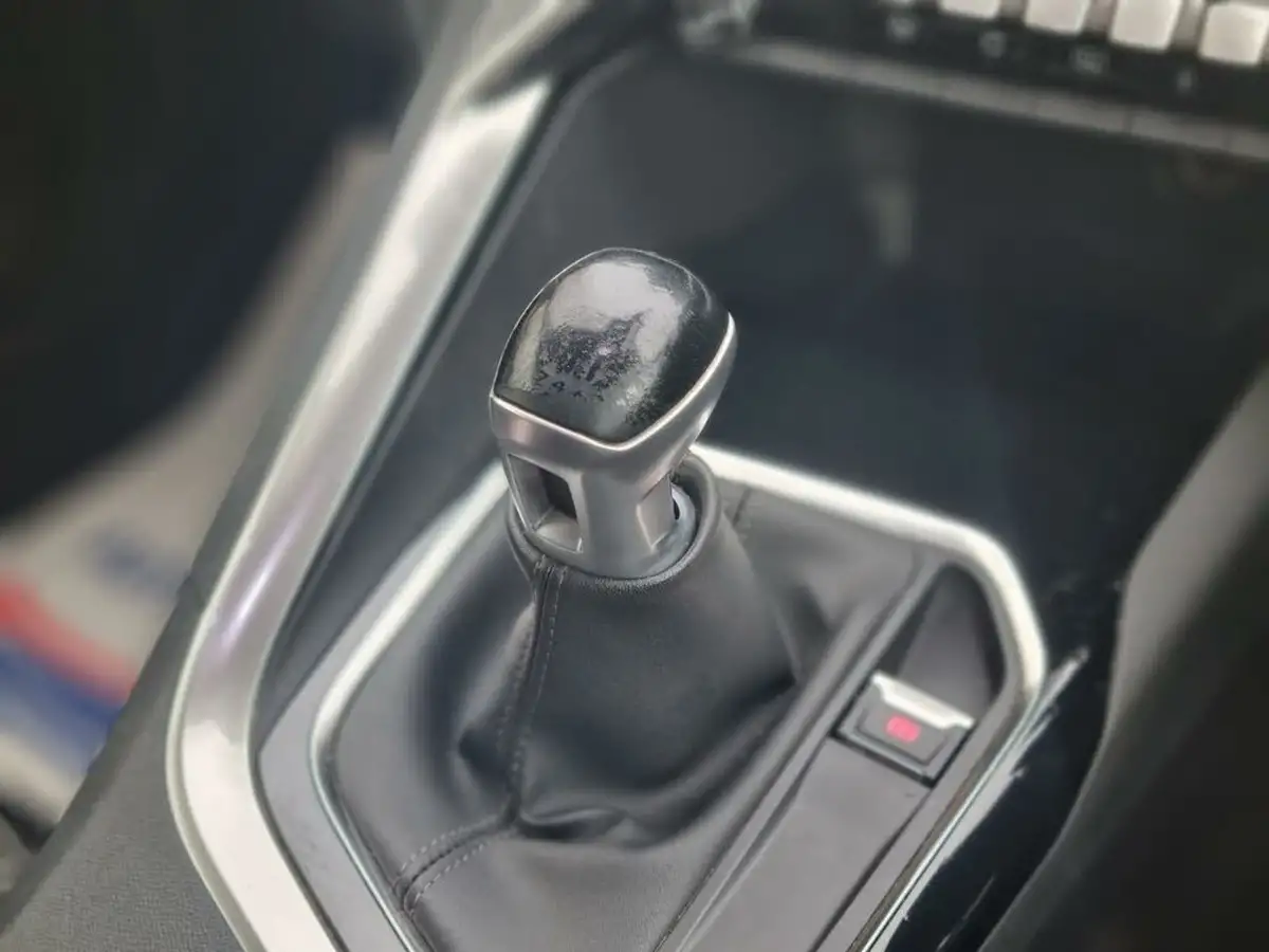 2018-peugeot-5008-suv-12-puretech-allure-big-20
