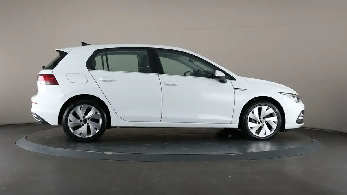 2022-volkswagen-golf-20tdi-style-150ps-hatchback-dsg-big-60
