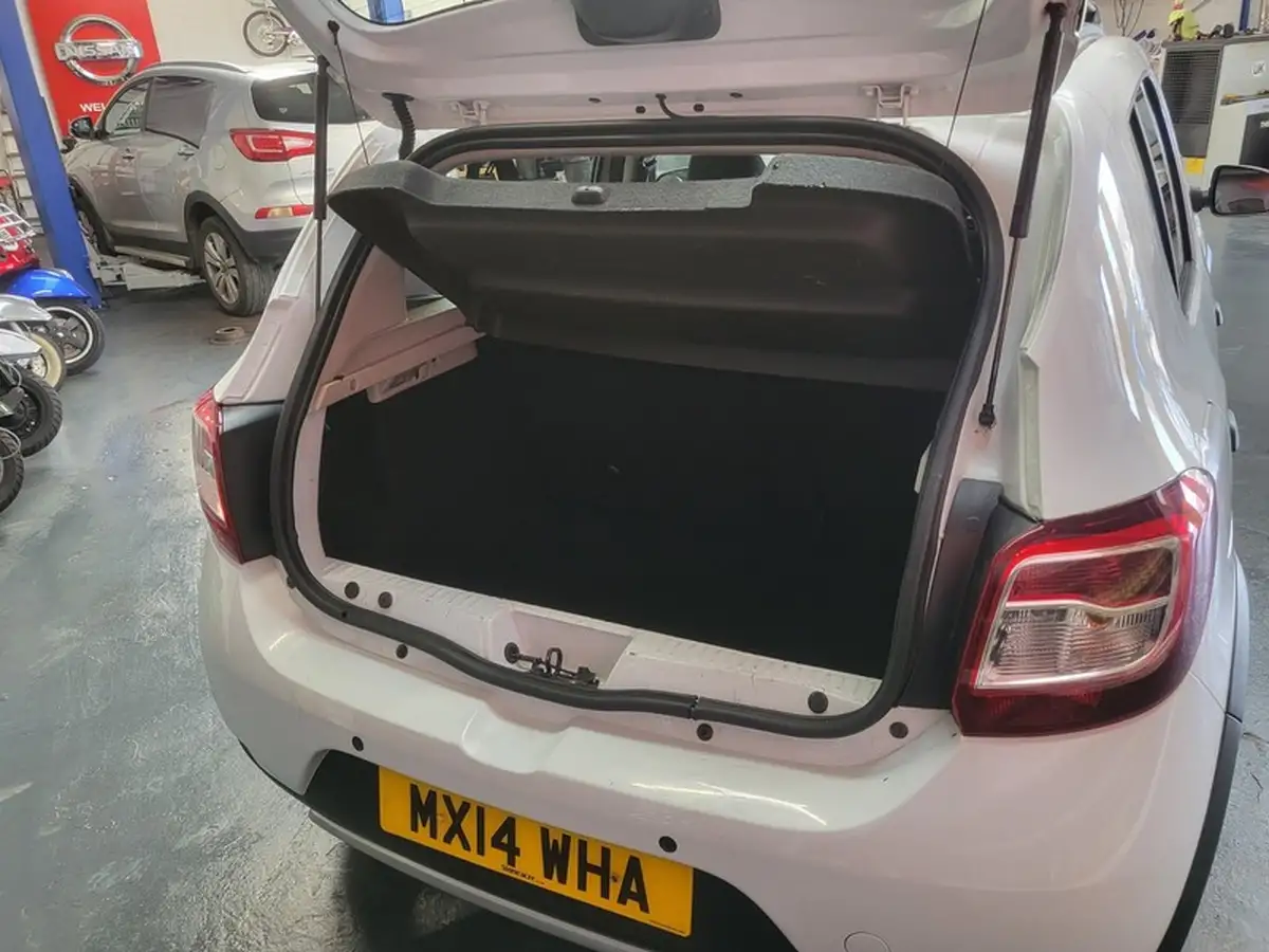 2014-dacia-sandero-stepway-15d-laureate-big-21