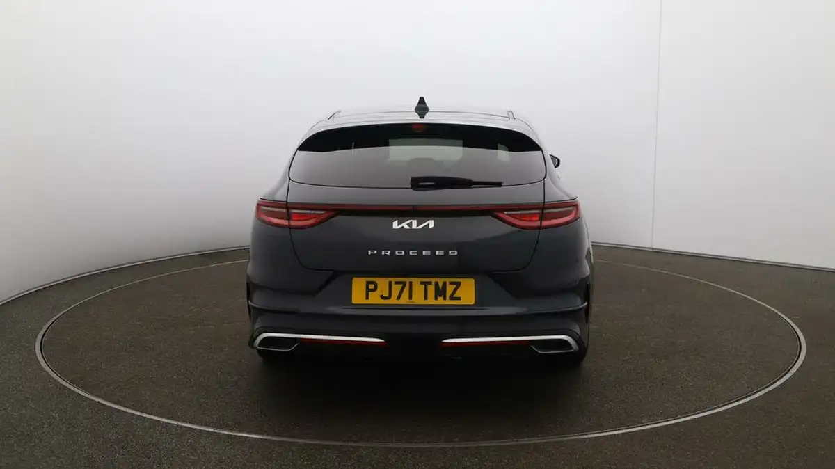 2021-kia-pro-ceed-15-t-gdi-gt-line-big-6