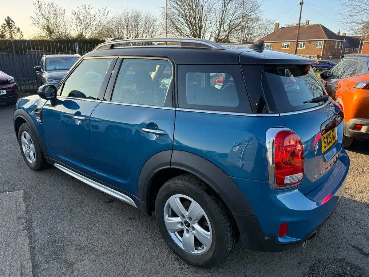 2019-mini-countryman-15-cooper-classic-big-22
