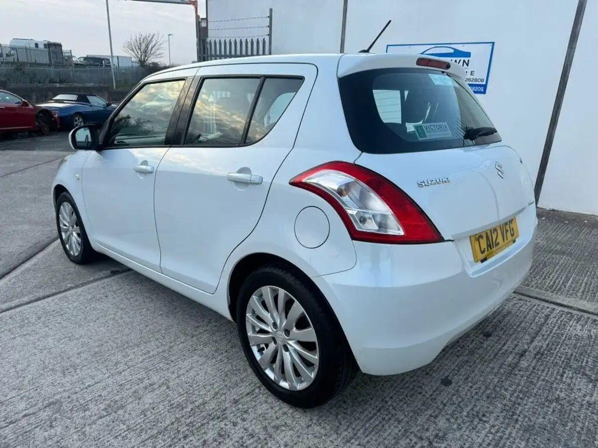 2012-suzuki-swift-12-sz3-5d-big-2