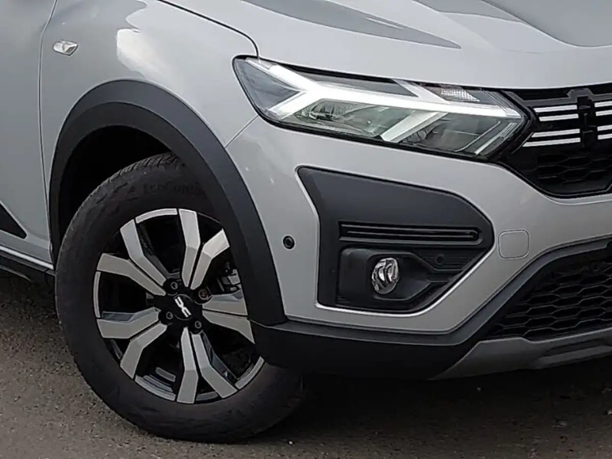 2023-dacia-sandero-stepway-10-tce-journey-90bhp-big-8