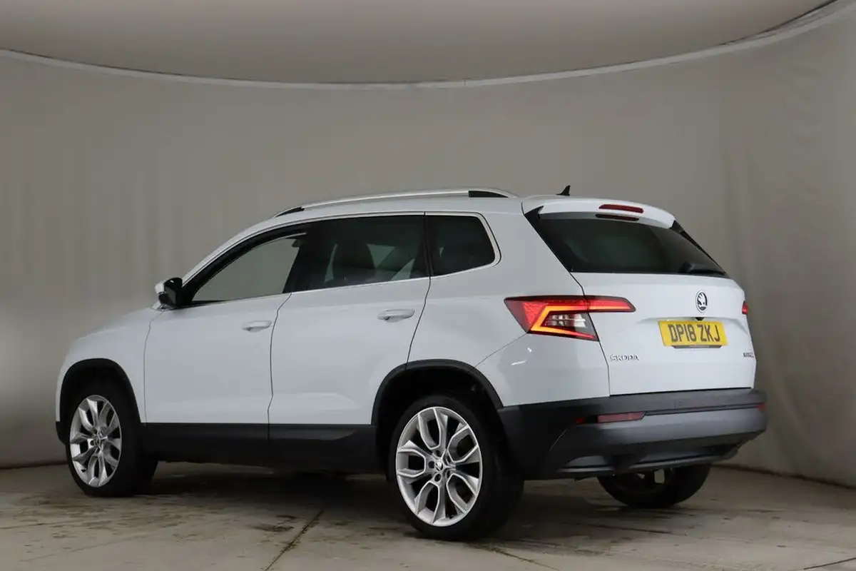 2018-skoda-karoq-15-tsi-edition-ss-big-3