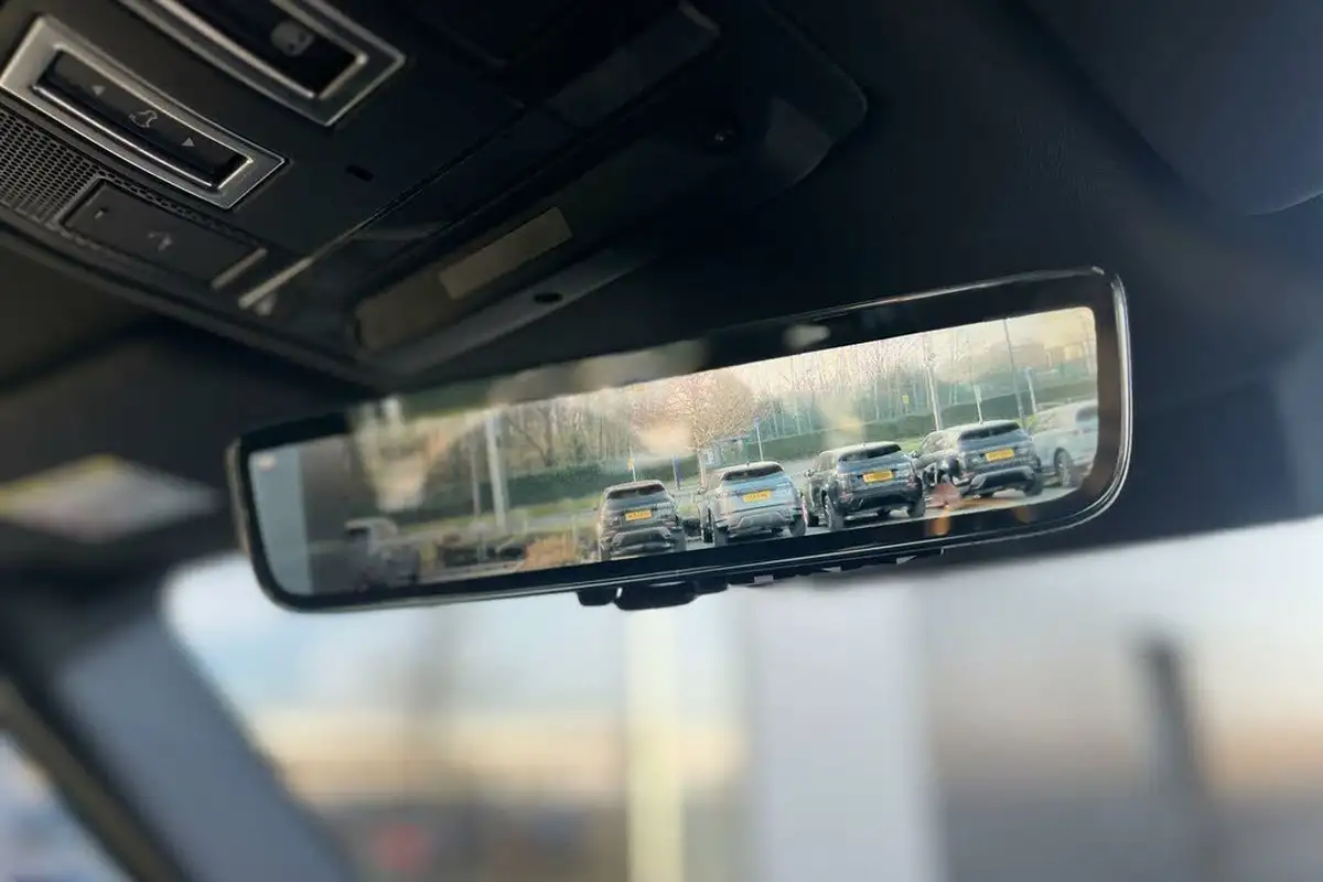 2023-land-rover-110-defender-20-p400e-x-big-25