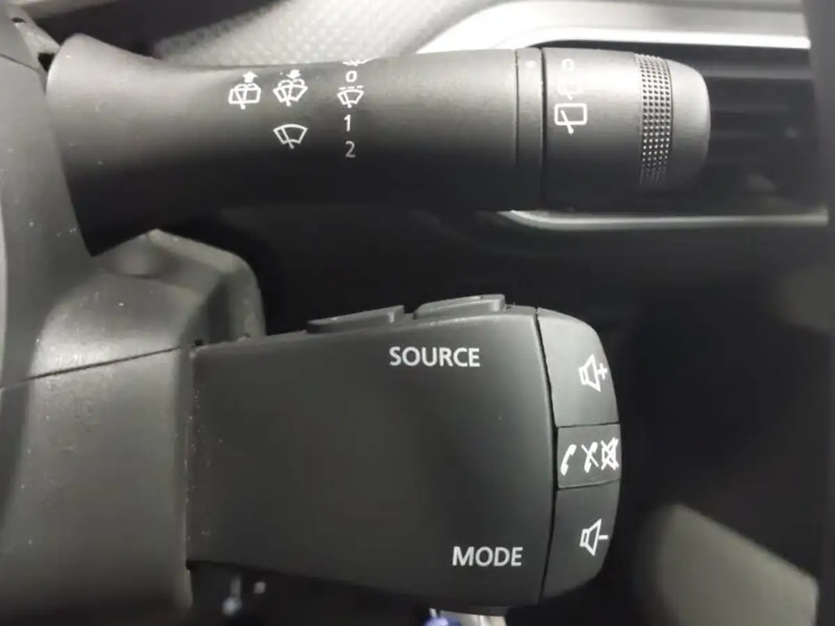 2023-dacia-jogger-10-tce-essential-big-14