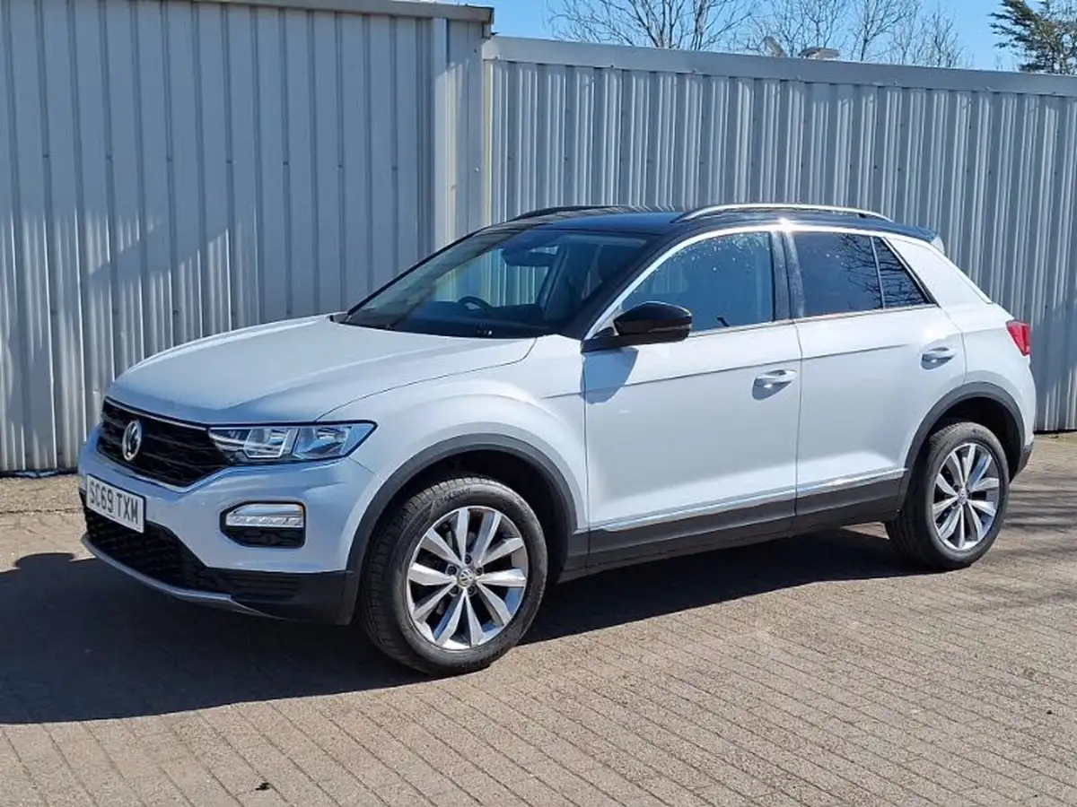 2019-volkswagen-t-roc-15-tsi-design-big-11