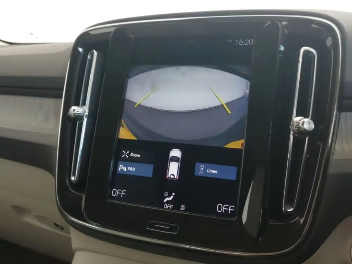 2020-volvo-xc40-15-t3-inscription-big-15