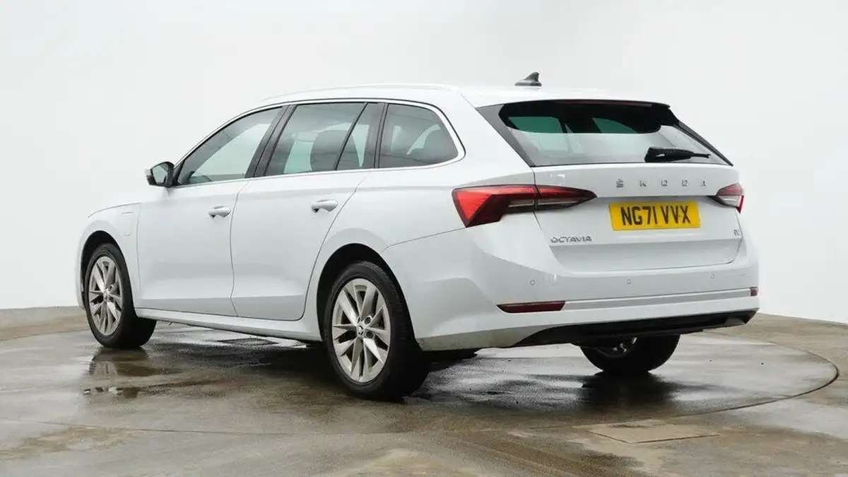 2022-skoda-octavia-14-tsi-se-l-estate-big-2