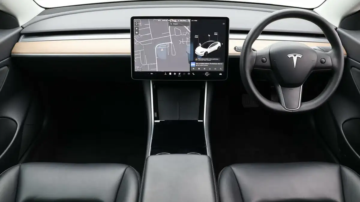 2020-tesla-model-3-e-standard-plus-big-13