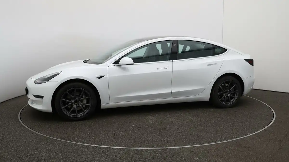 2020-tesla-model-3-e-standard-plus-big-65