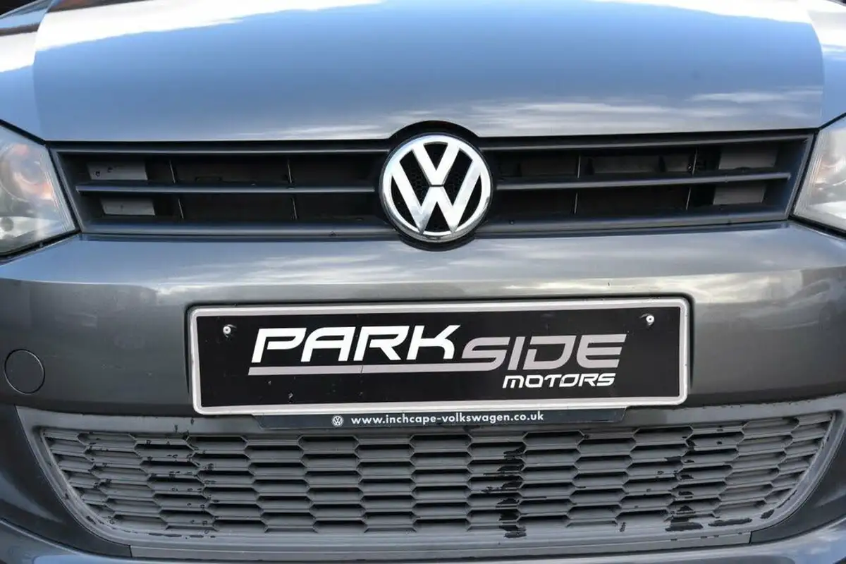2010-volkswagen-polo-12-s-5d-big-10