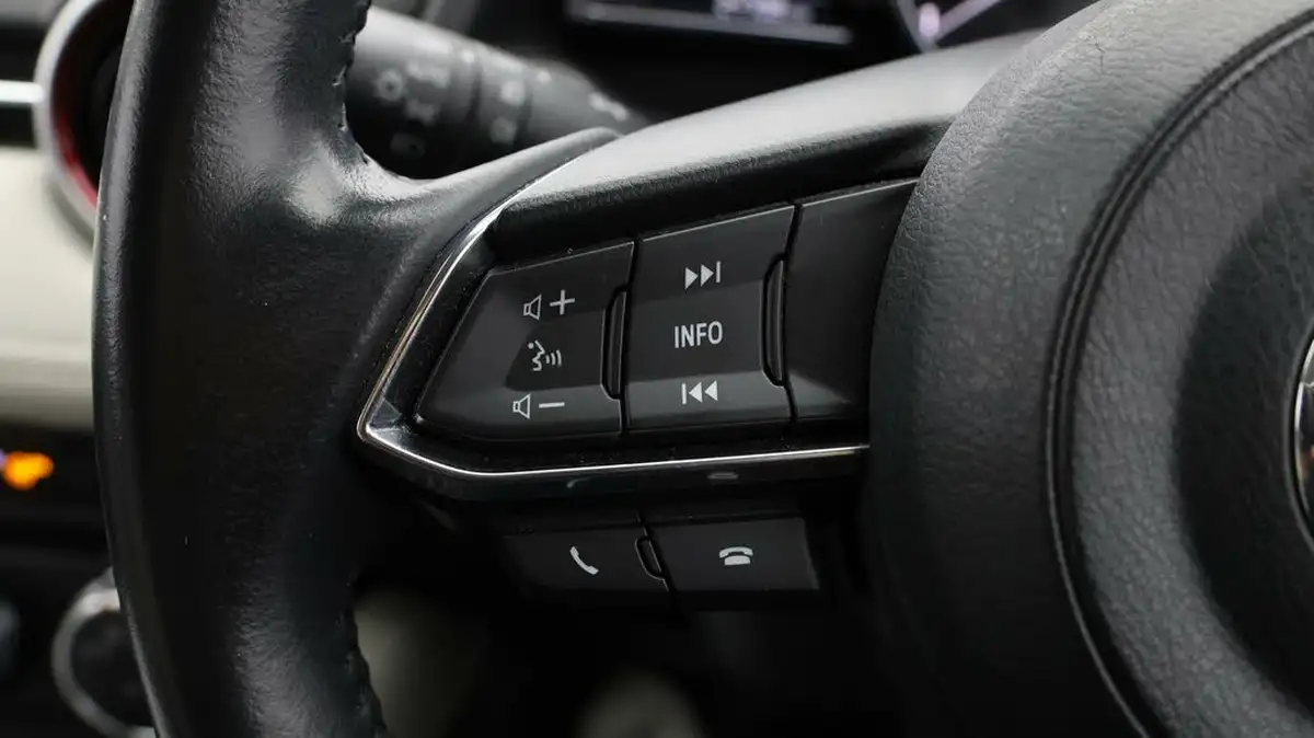 2019-mazda-mazda2-15-gt-sport-nav-115ps-big-21