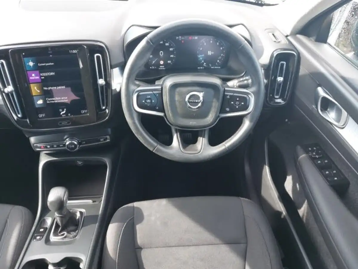 2021-volvo-xc40-15-t3-momentum-161bhp-big-6