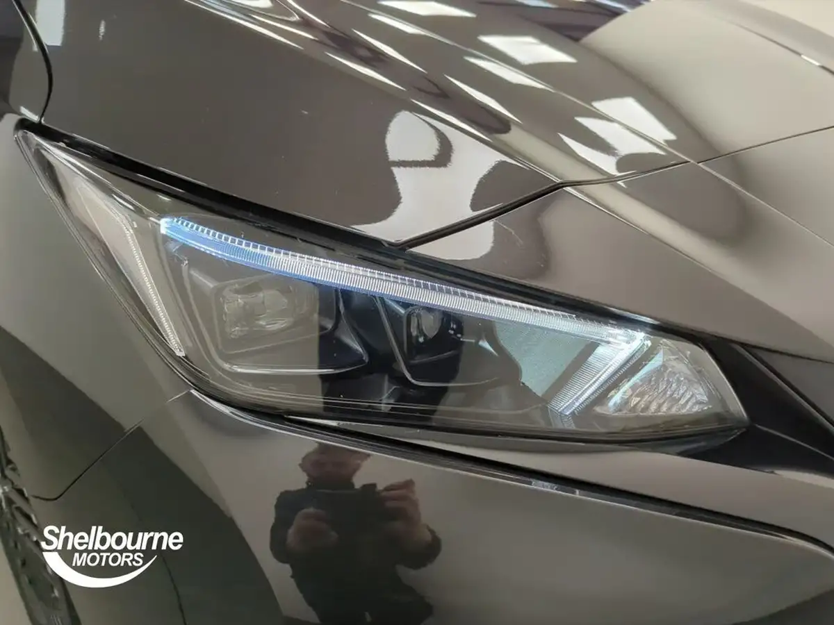 2024-nissan-leaf-e-e-tekna-59kwh-big-17