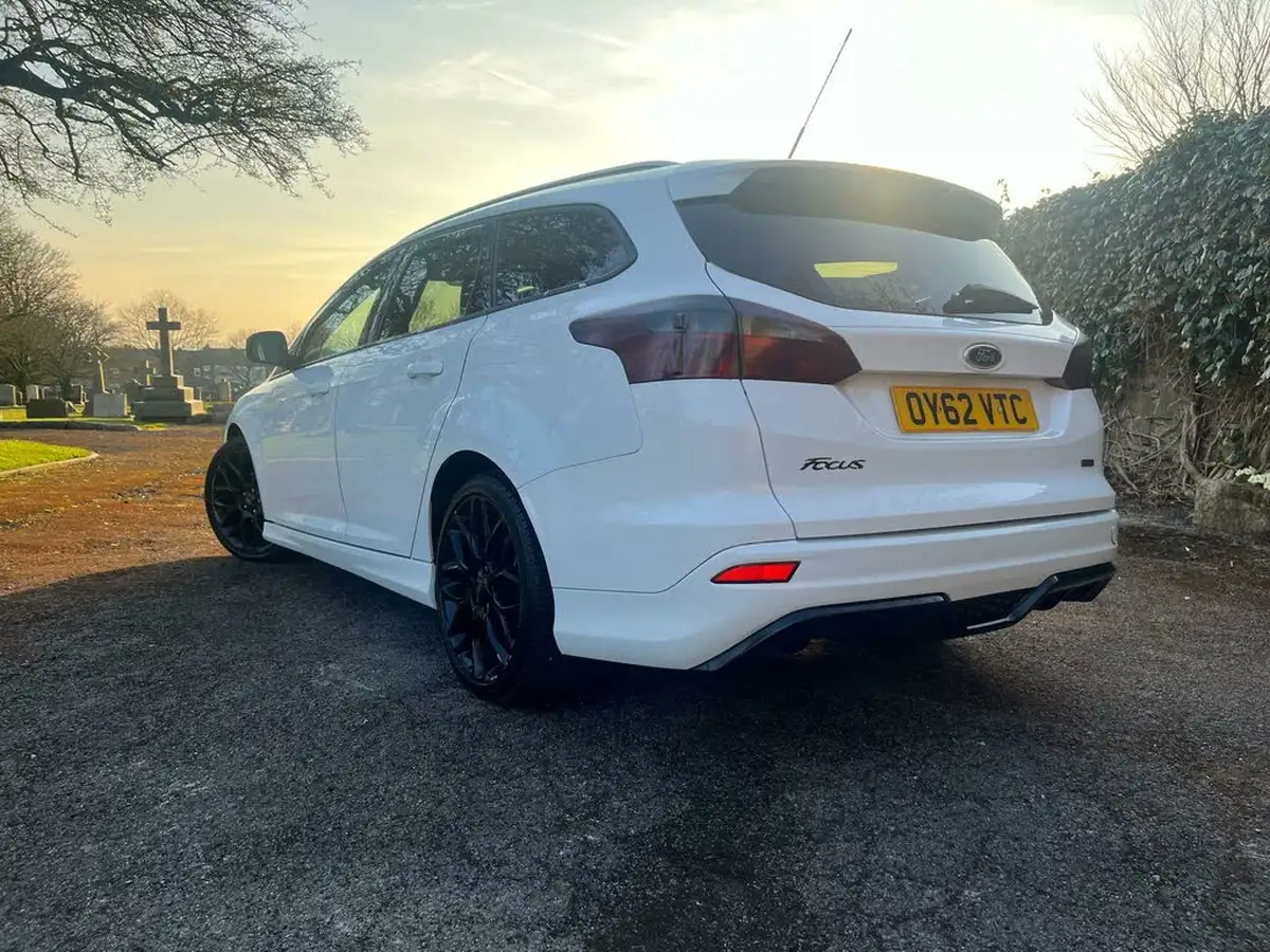 2012-ford-focus-16tdci-zetec-s-115ps-estate-big-56