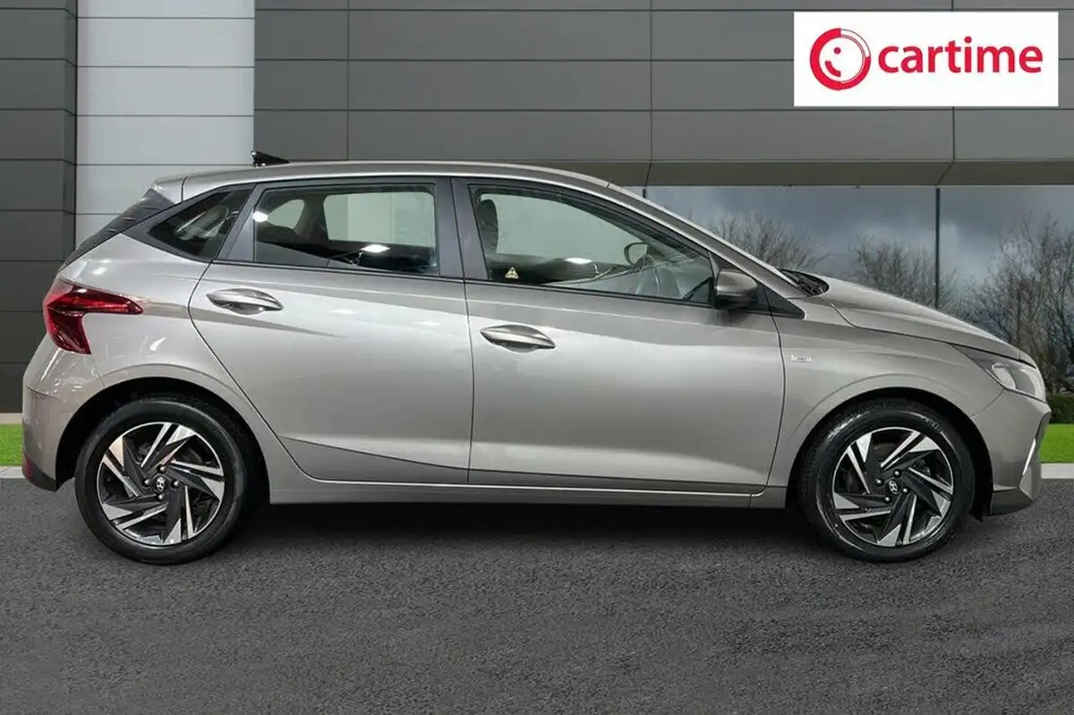 2023-hyundai-i20-10-t-gdi-se-connect-dct-big-1