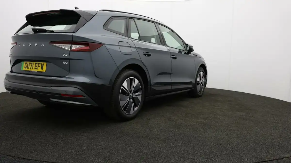 2022-skoda-enyaq-e-60-big-76