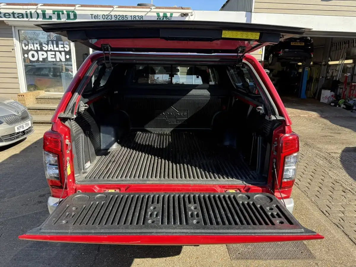 2021-mitsubishi-l200-22di-d-barbarian-auto-big-10
