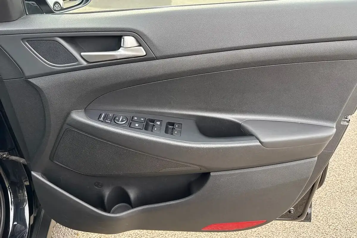 2018-hyundai-tucson-16-gdi-s-connect-big-20