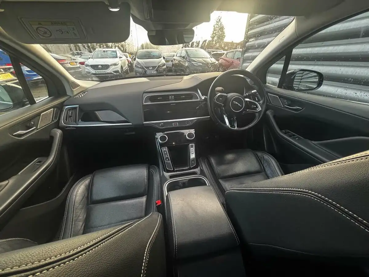 2019-jaguar-i-pace-ev400-se-big-15