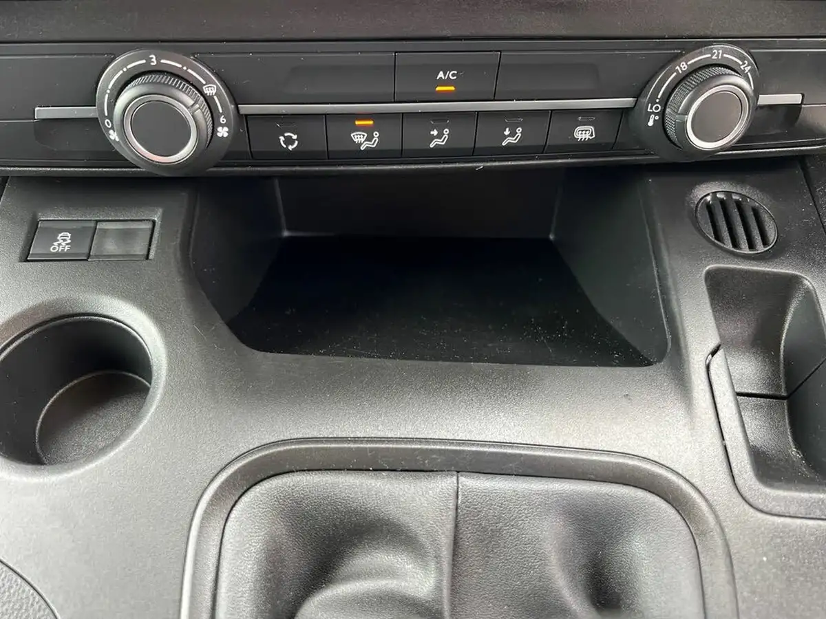 2021-vauxhall-combo-15cdti-dynamic-2300-100pseu6dt-l1h1-panel-big-24