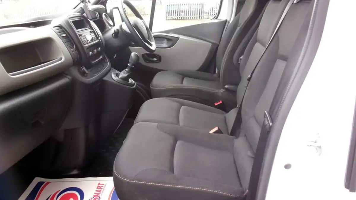 2019-nissan-nv300-16dci-acenta-l2h2-125ps-big-5