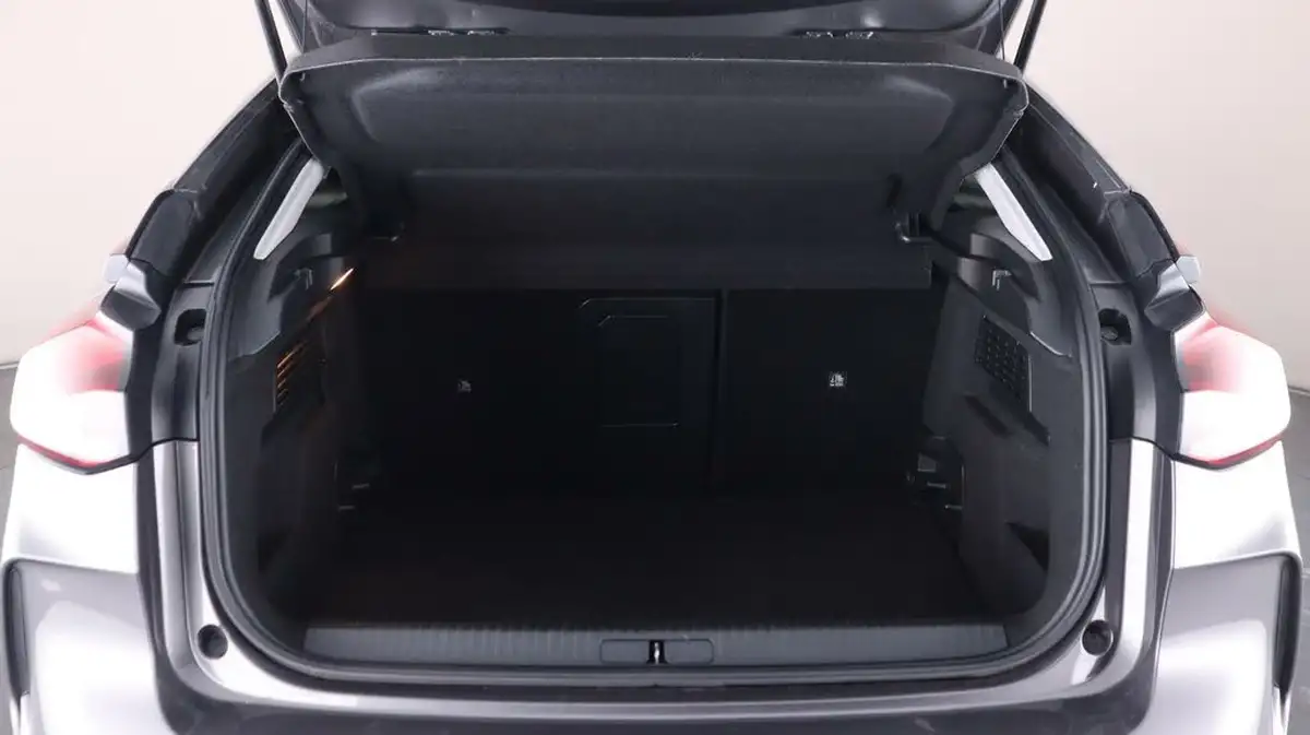 2023-citroen-c4-15bluehdi-shine-plus-big-17