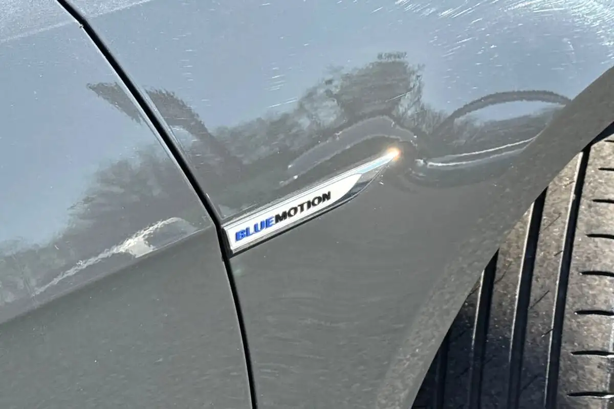 2019-volkswagen-golf-15-tsi-match-130ps-hatchback-5d-big-27