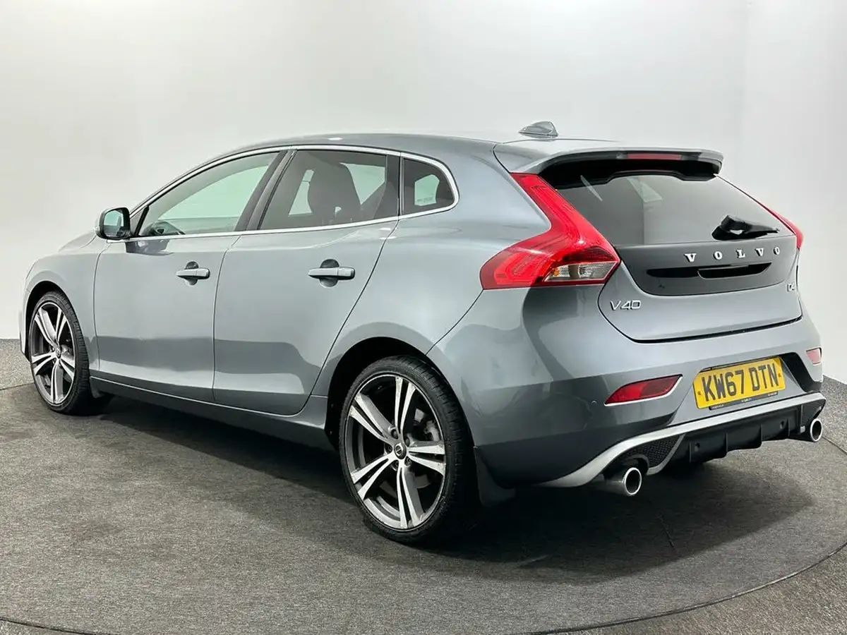 2017-volvo-v40-20td-d4-r-design-pro-geartronic-big-5