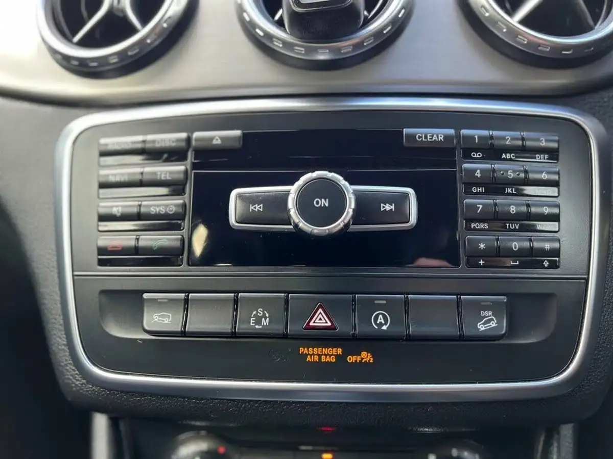 2015-mercedes-benz-gla-class-21cdi-amg-line-168bhp-4matic-big-29