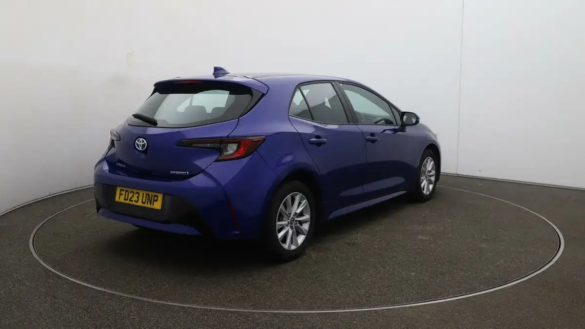2023-toyota-corolla-18-vvt-i-icon-138bhp-hatchback-5d-big-7