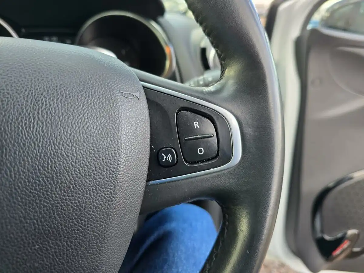 2015-renault-clio-15dci-dynamique-s-nav-edc-auto-big-28