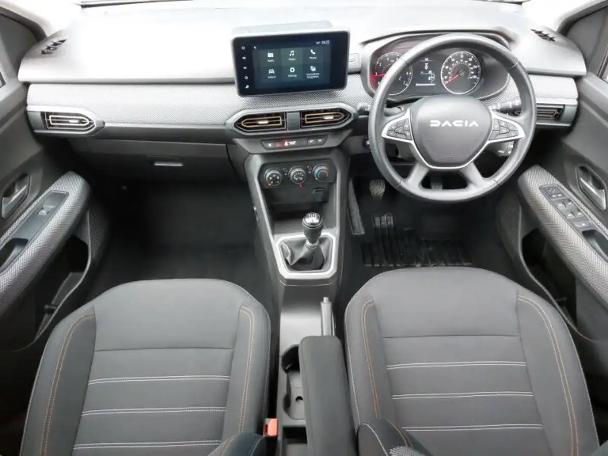 2024-dacia-sandero-stepway-10-tce-expression-90bhp-big-2
