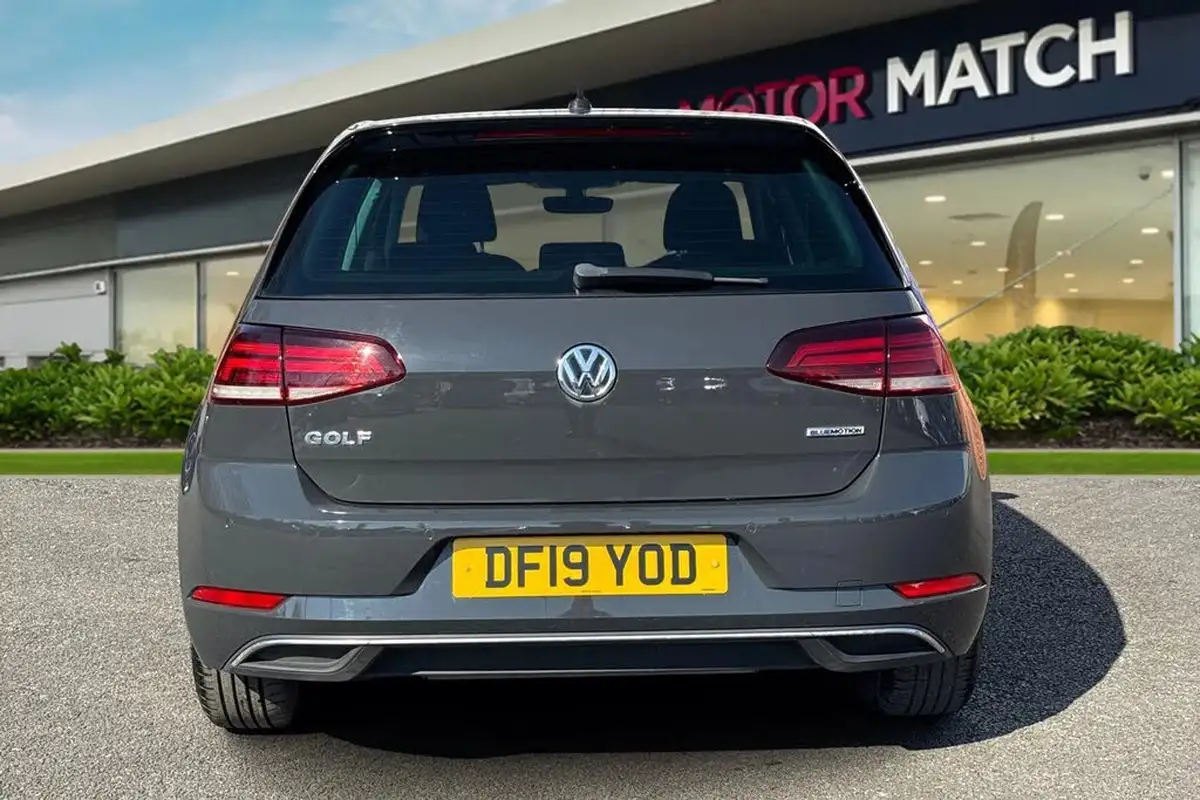 2019-volkswagen-golf-15-tsi-match-130ps-hatchback-5d-big-3